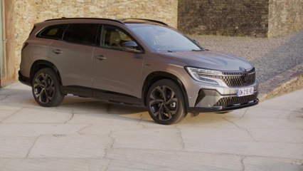 The All-new Renault Espace E-Tech 200 ch Design in Grey schiste