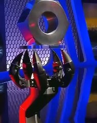 Cool Robotic Claw Turntable