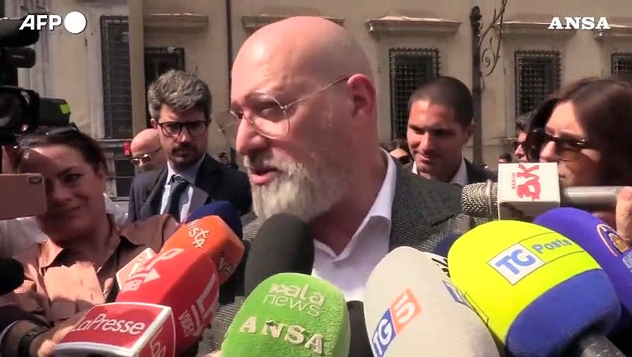 Meloni: "Per ora non penso al commissario, problema principale sono le risorse"