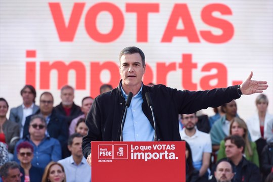 Sánchez llama a concentrar en el PSOE el voto de la izquierda en Madrid