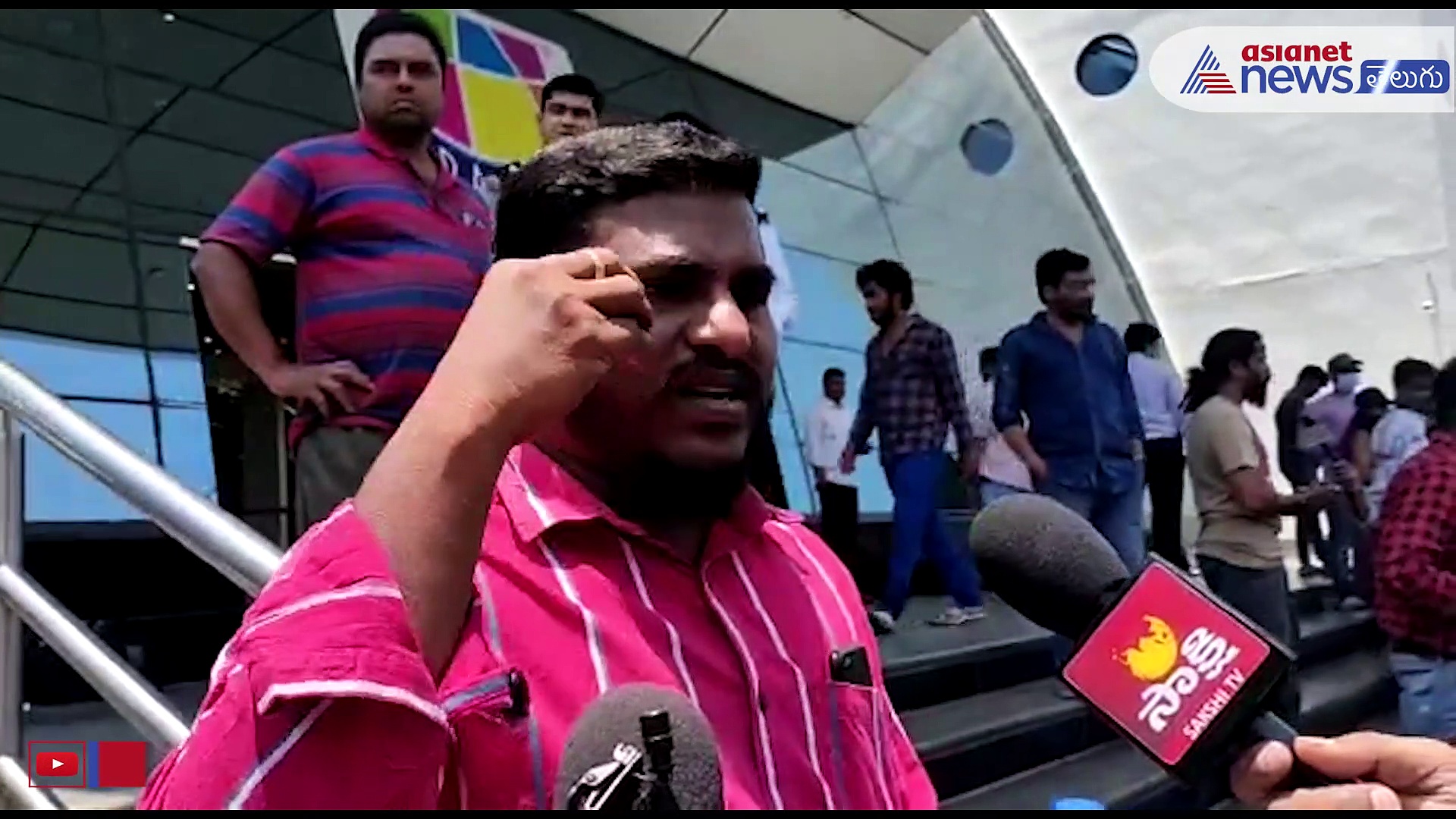 మళ్ళీ పెళ్లి మూవీ పబ్లిక్ టాక్ : 'నరేష్ మగాడ్రా బుజ్జి'