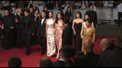 A Cannes folla di fan per Song Kang-Ho, la star di "Parasite"