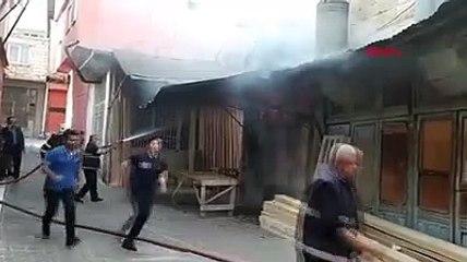 Siirt'te 3 iş yeri küle döndü