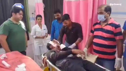 बांका: तेज रफ्तार ऑटो की टक्कर से बाइक सवार 2 युवक जख्मी, मची चीख-पुकार