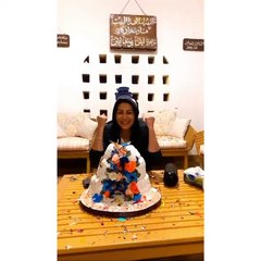 احتفال وفاء عامر بعيد ميلادها الـ55