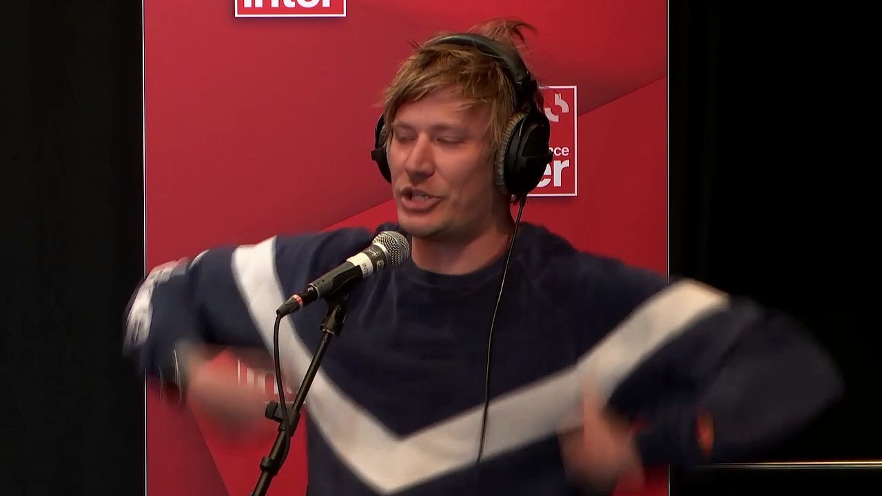 Hervé reprend des chanteurs à grande voix - Gérémy Crédeville part en live