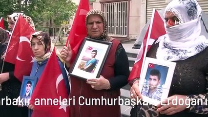 Diyarbakır anneleri Cumhurbaşkanı Erdoğan'ı HDP önünde kutladı