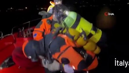 İtalya'da turistleri taşıyan bot battı: 4 ölü