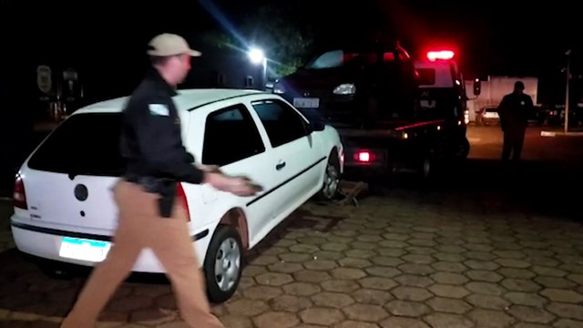 Três carros furtados são recuperados durante ação da PM durante a madrugada
