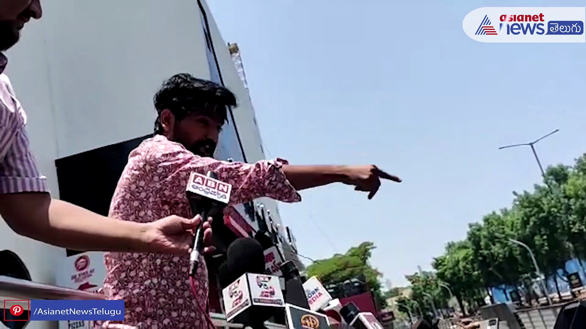 మెన్ టూ సినిమా పబ్లిక్ టాక్ : 'మొగోడు తలెత్తుకునేలా చేసారు భయ్యా'