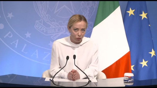 Meloni: Salario minimo rischio boomerang, meglio taglio cuneo