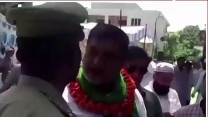 मुज़फ्फरनगर: पुलिस और भाकियू कार्यकर्ताओं में टकराव, जाने किस बात पर बिगड़ी बात