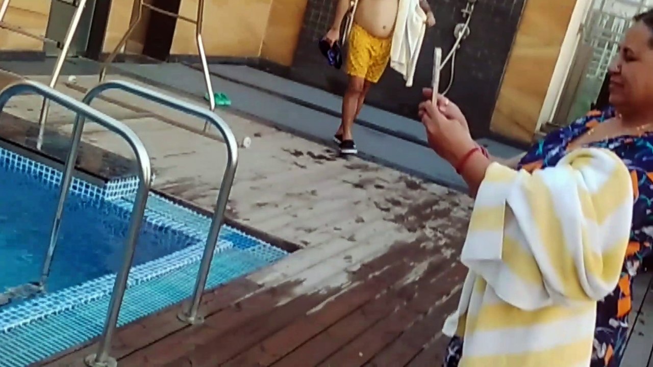 Swimming Pool. in holidayinn part4