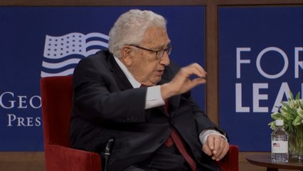 Henry Kissinger cumple 100 años agrandando un mito roto