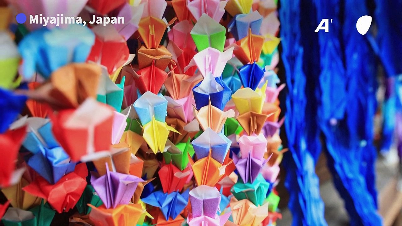 Hiroshima: Papierkraniche gehen für Gebete in Rauch auf