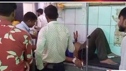 हरदोई: ट्रक की टक्कर से बाइक सवार तीन लोग गंभीर रूप से घायल