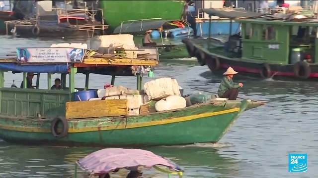 Vietnam : les paysages de la baie d'Ha Long menacés par les déchets
