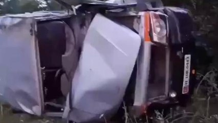 बड़ा हादसा: बोलेरो और टेंपो की भीषण टक्कर, दर्जन भर लोग गंभीर रूप से घायल, देखें तस्वीरें