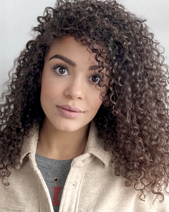 Girl gets PERMANENT EYEBROWS after getting a transplant!