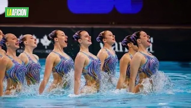 Tupperware lanza botella edición especial en apoyo a nadadoras mexicanas