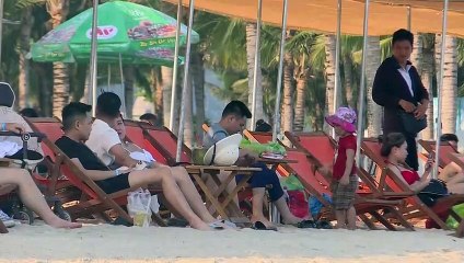 Kampf dem Kunststoffmüll in der berühmten Halong-Bucht in Vietnam