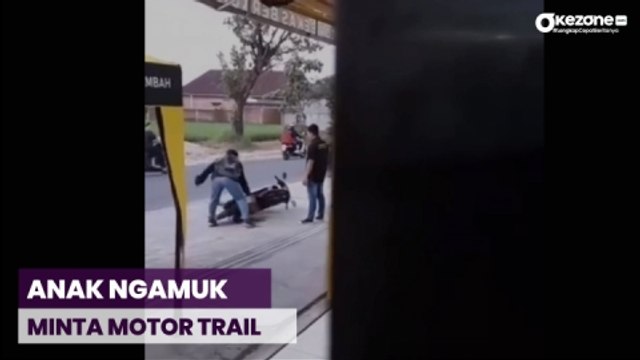 Viral! Tak Dibelikan Motor Trail, Anak Ini Ngamuk Hancurkan Motor Baru yang Dibelikan Ayahnya