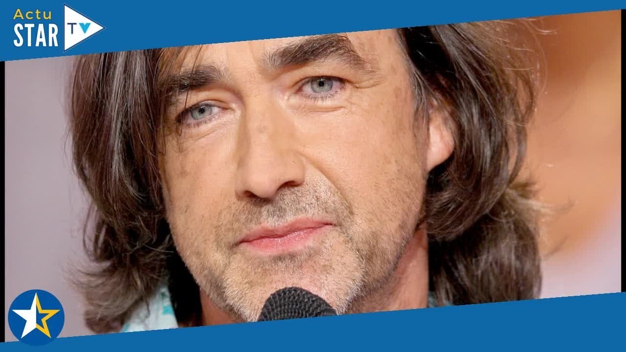 Jean-Louis Murat a vécu longtemps "sans pognon" : sa vie isolée à la campagne jusqu'à la fin