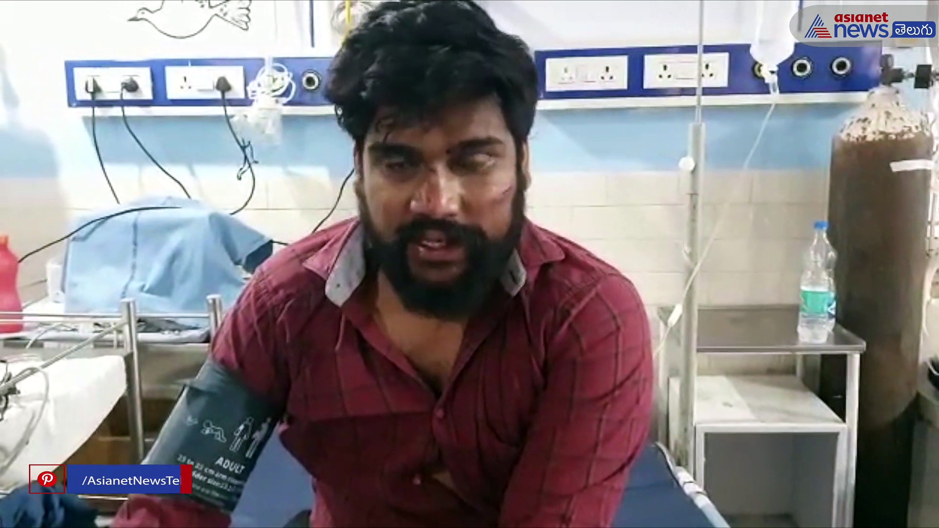 టిఫిన్ సెంటర్ వద్ద ఇరు వర్గాల మధ్య జరిగిన వాగ్వివాదం... పరస్పర దాడులు...