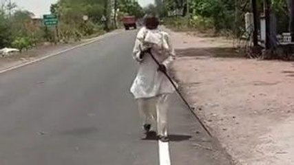 छतरपुर: दिव्यांग जो कर रहे वो आप तो कर भी न पाए, देखें चाय की दीवानगी ?