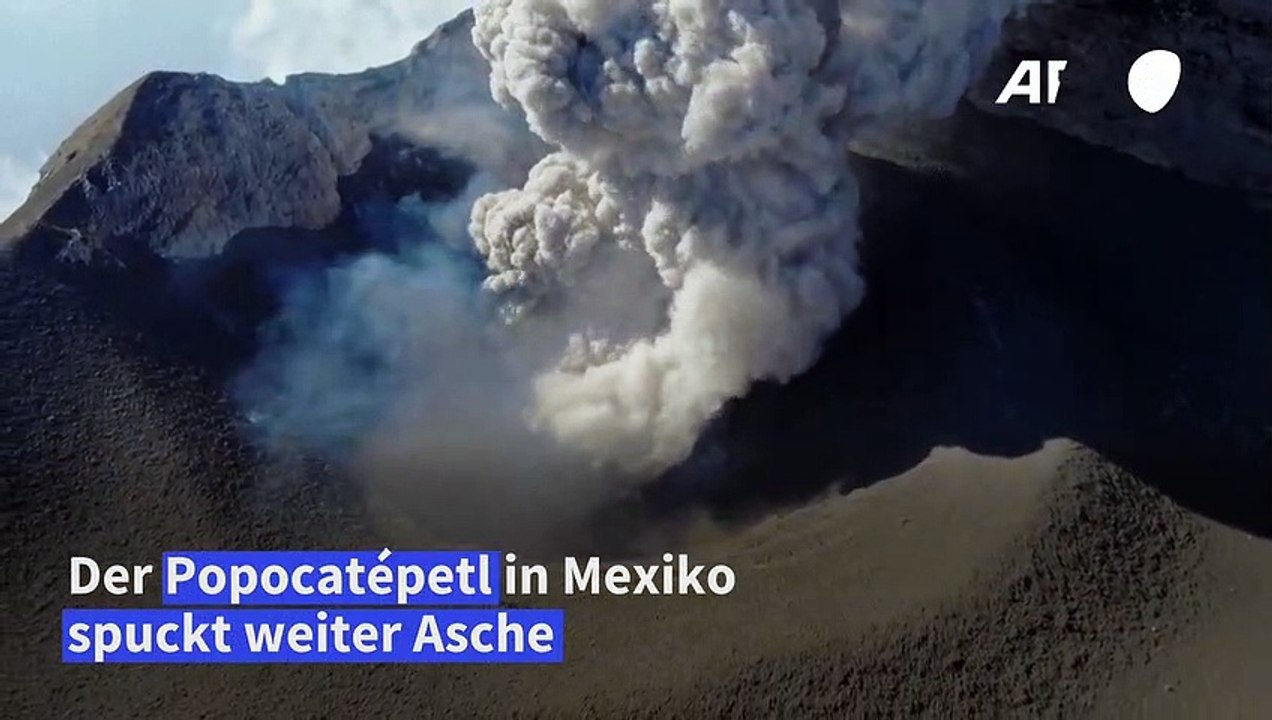 Vulkan Popocatépetl in Mexiko spuckt weiter Asche