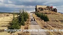 Motosikletli jandarma timleri tarihi mekanlarda kuş uçurtmuyor