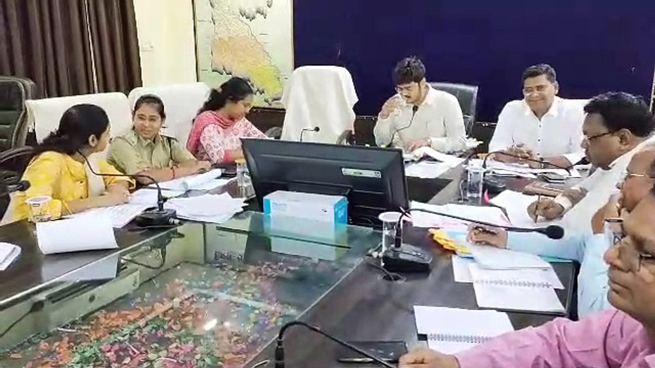 शासन की महत्वाकांक्षी योजनाओं का क्रियान्वयन धरातल पर दिखे- राहुल