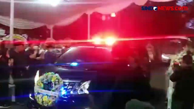 Gema Tahlil Sambut Kedatangan Jenazah Sarwono di Rumah Duka