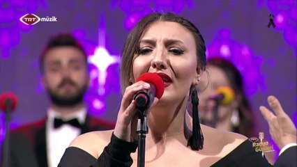 Burcu Göktürk / Bir kızıl goncaya benzer dudağın