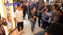 Potret Walkot Gibran Dampingi Puan Malam Mingguan Kunjungi UMKM di Solo