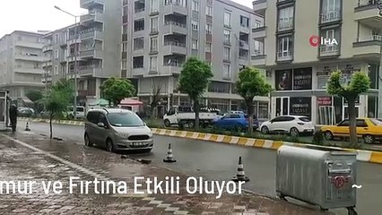 Iğdır'da Yağmur ve Fırtına Etkili Oluyor