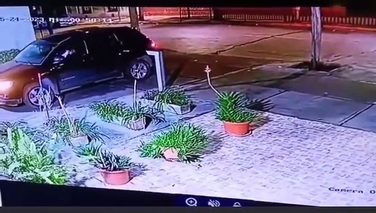 Hombre le dispara a dos ladrones que le quisier...