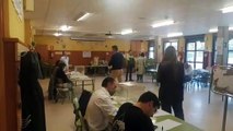 28-M: Abiertos los colegios electorales, los ciudadanos ya votan en el Miguel Delibes