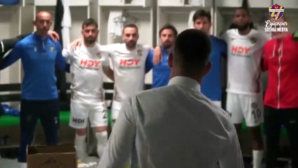 Download Video: Arda Turan'ın soyunma odasında yaptığı konuşma ortaya çıktı! İzleyenler Fatih Terim konuşuyor sandı