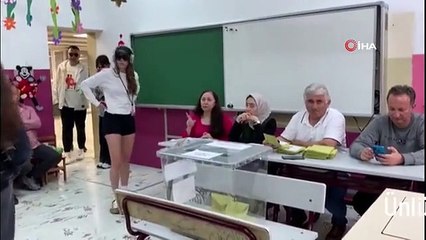 Ünlü oyuncu Serenay Sarıkaya oyunu kullandı