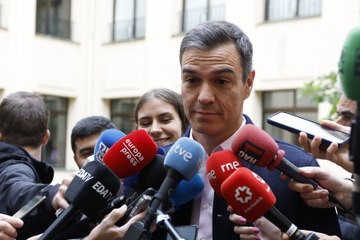 Gritan a Sánchez "¡que te vote Txapote!" en su colegio electoral