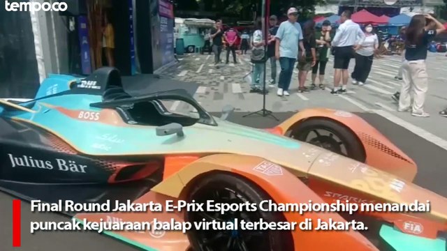 Heru Budi Hartono Jajal Simulator Balap Formula E