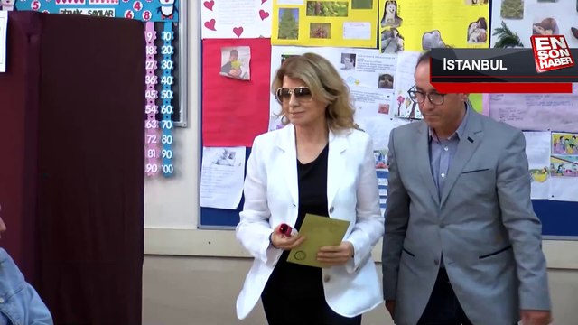 Eski Başbakan Tansu Çiller oyunu kullandı