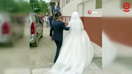 Gelinle damat önce oy kullandı sonra düğüne gitti