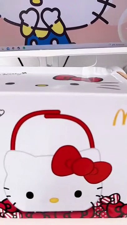 Bonjour Kitty McDonald's ! #asmr #esthétique #kawaii #anime #hellokitty #sanrio #mcdonalds #asmrsounds