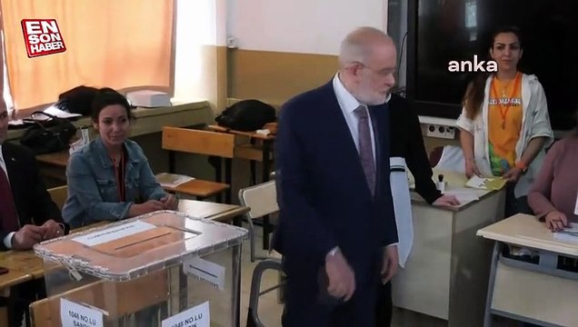 Saadet Partisi Genel Başkanı Temel Karamollaoğlu, Ankara’da oyunu kullandı