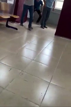 Hatay'da oy kullanılan sınıfa giren fare ortalığı karıştırdı