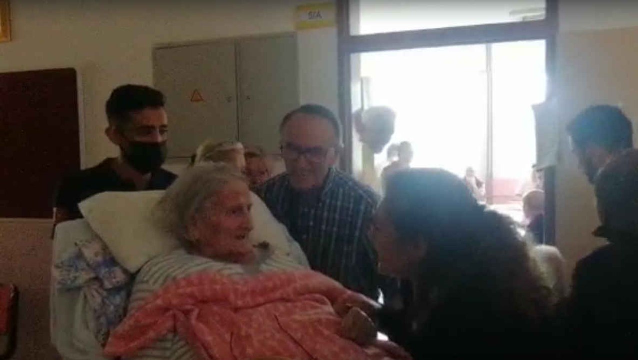 Demokrasi için 99 yaşında oy kullandı