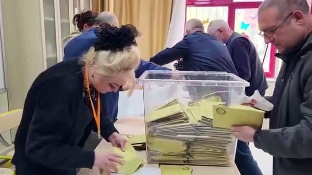 Seçim sonuçları saat kaçta yayınlanıyor? Seçim sonuçları saat kaçta açıklanacak?