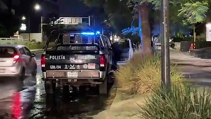Balean fachada del SAT en avenida Américas